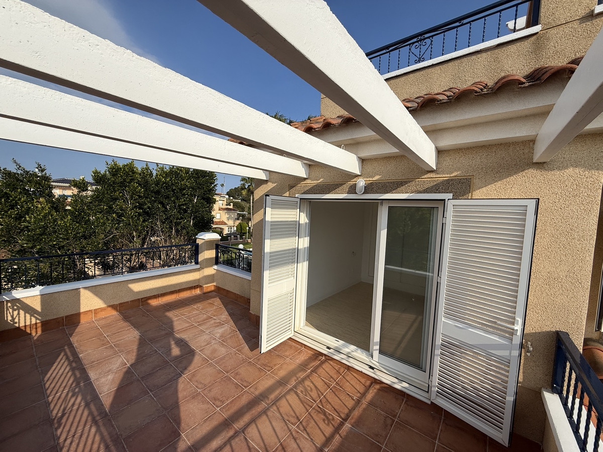 For sale - 3 Bedroom 2 Bathroom House - Townhouse in Orihuela - Mil Palmeras  - Alicante