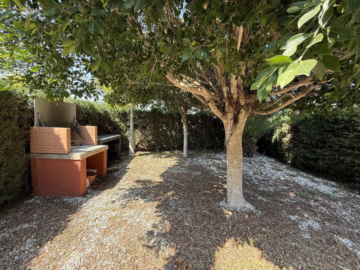 For sale - 3 Bedroom 2 Bathroom House - Townhouse in Orihuela - Mil Palmeras  - Alicante