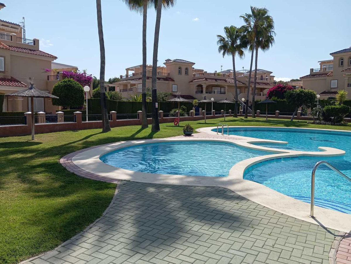 For sale - 3 Bedroom 2 Bathroom House - Townhouse in Orihuela - Mil Palmeras  - Alicante