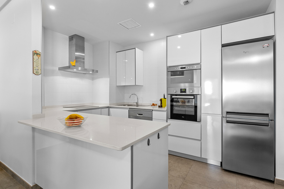 For sale - 2 Bedroom 2 Bathroom Apartment - Middle Floor Apartment in Orihuela - Los Dolses  - Alicante