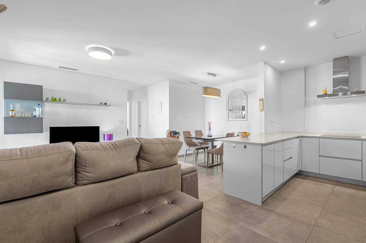 For sale - 2 Bedroom 2 Bathroom Apartment - Middle Floor Apartment in Orihuela - Los Dolses  - Alicante