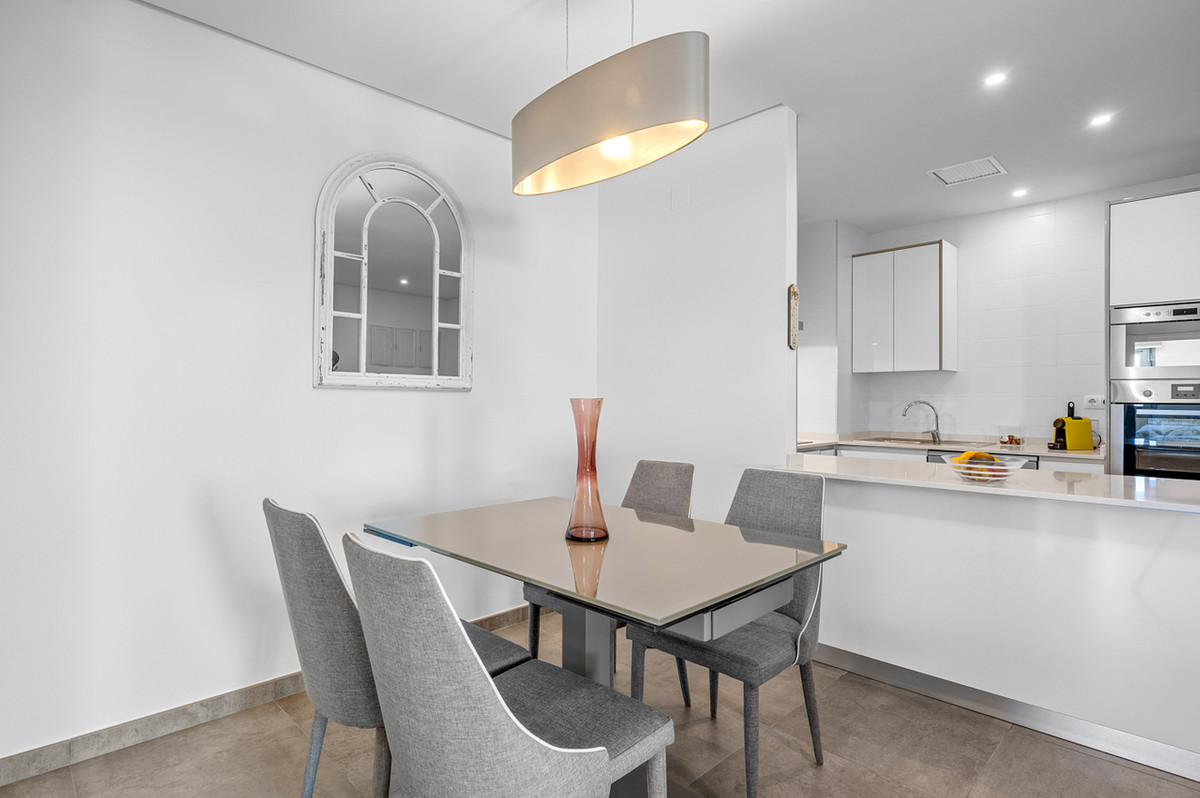 For sale - 2 Bedroom 2 Bathroom Apartment - Middle Floor Apartment in Orihuela - Los Dolses  - Alicante