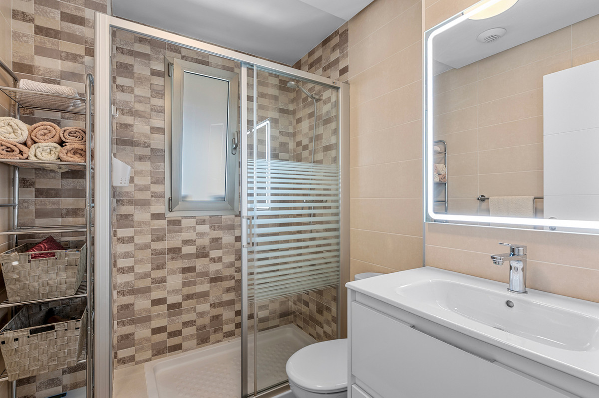 For sale - 2 Bedroom 2 Bathroom Apartment - Middle Floor Apartment in Orihuela - Los Dolses  - Alicante