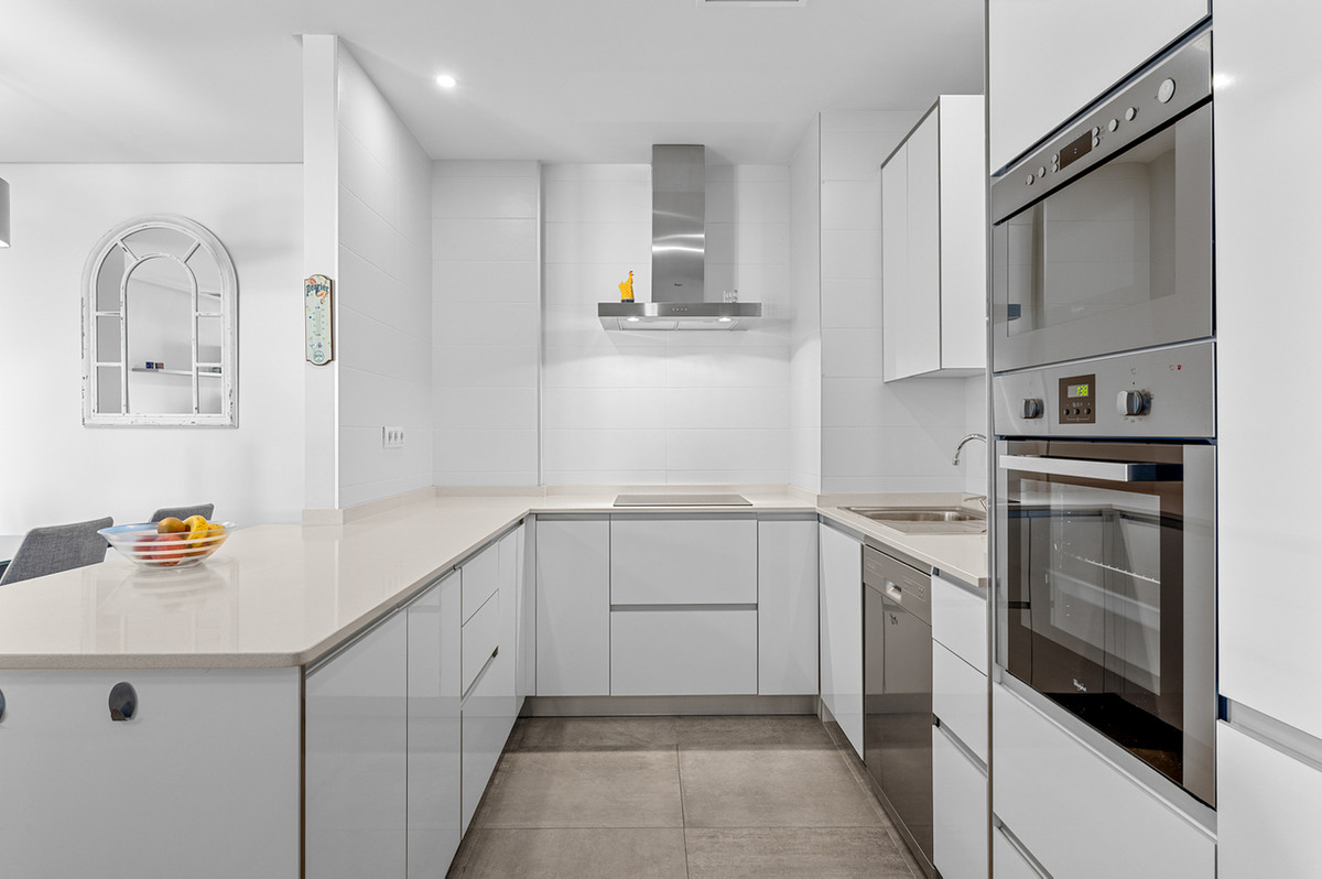 For sale - 2 Bedroom 2 Bathroom Apartment - Middle Floor Apartment in Orihuela - Los Dolses  - Alicante