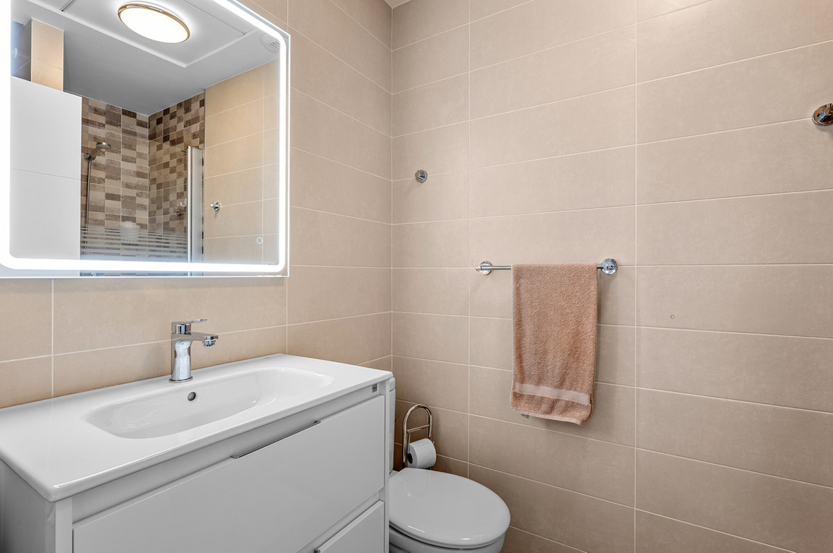 For sale - 2 Bedroom 2 Bathroom Apartment - Middle Floor Apartment in Orihuela - Los Dolses  - Alicante