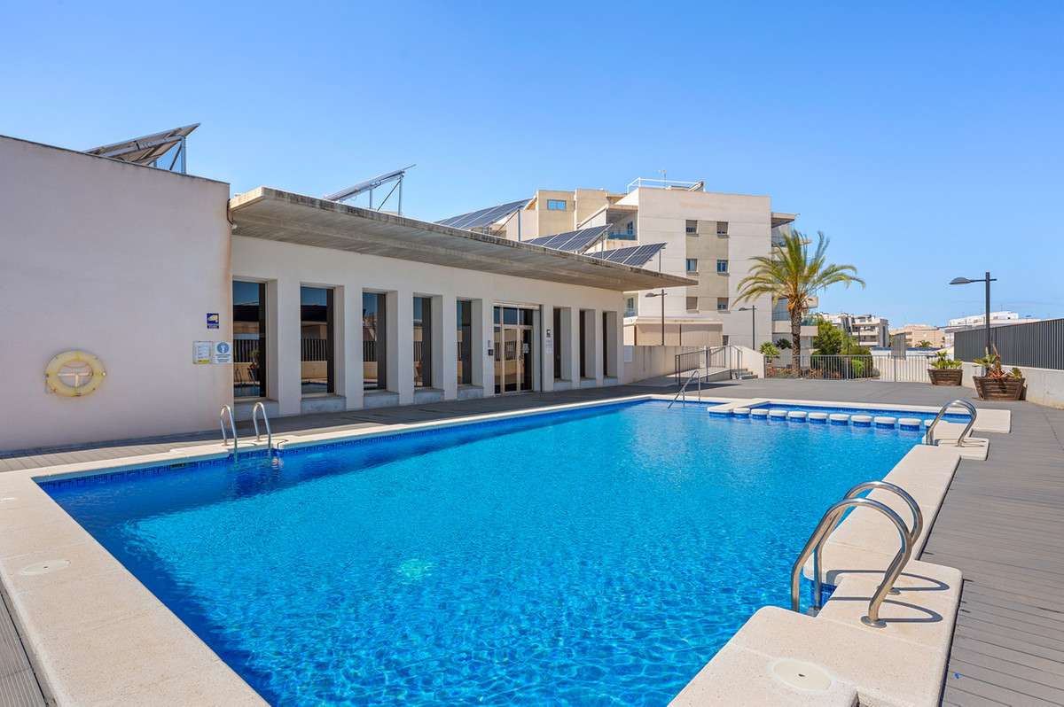 For sale - 2 Bedroom 2 Bathroom Apartment - Middle Floor Apartment in Orihuela - Los Dolses  - Alicante