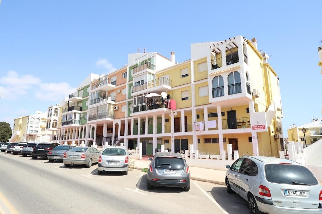 1 Bedroom 1 Bathroom Apartment - Middle Floor Apartment in Torrevieja