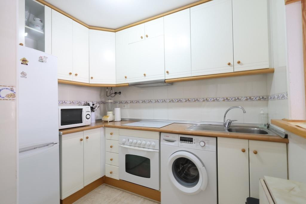 For sale - 2 Bedroom 1 Bathroom Apartment - Middle Floor Apartment in Torrevieja - La Mata  - Alicante