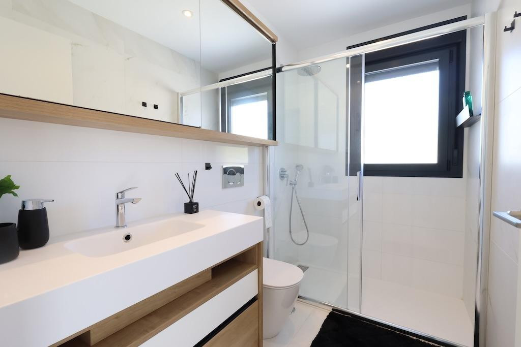 For sale - 3 Bedroom 3 Bathroom House - Detached Villa in Los Montesinos - La Marquesa  - Alicante
