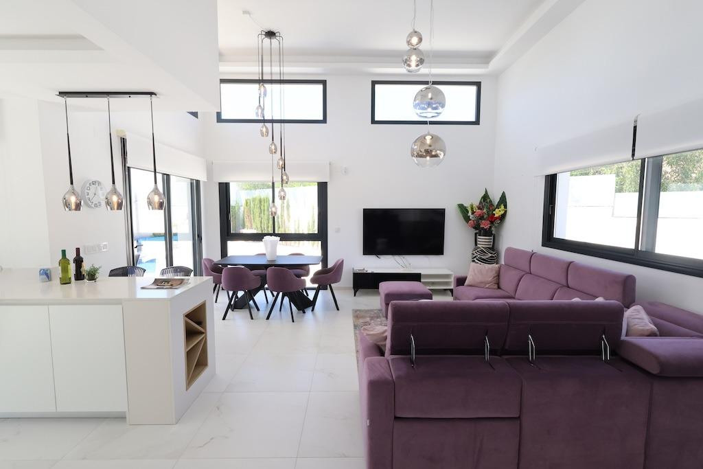 For sale - 3 Bedroom 3 Bathroom House - Detached Villa in Los Montesinos - La Marquesa  - Alicante