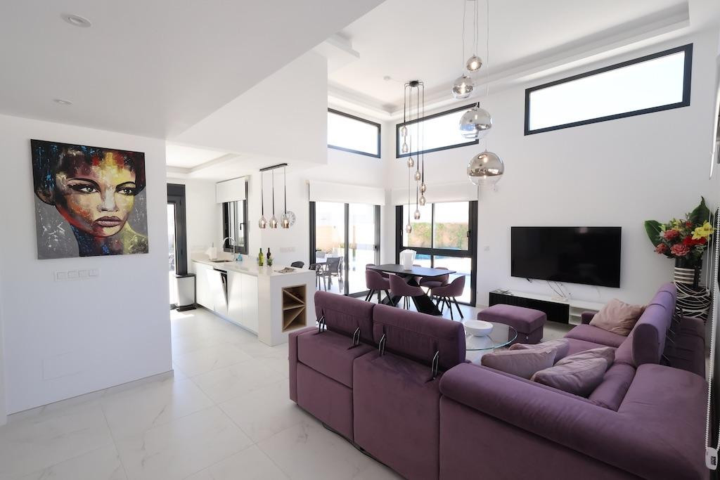 For sale - 3 Bedroom 3 Bathroom House - Detached Villa in Los Montesinos - La Marquesa  - Alicante