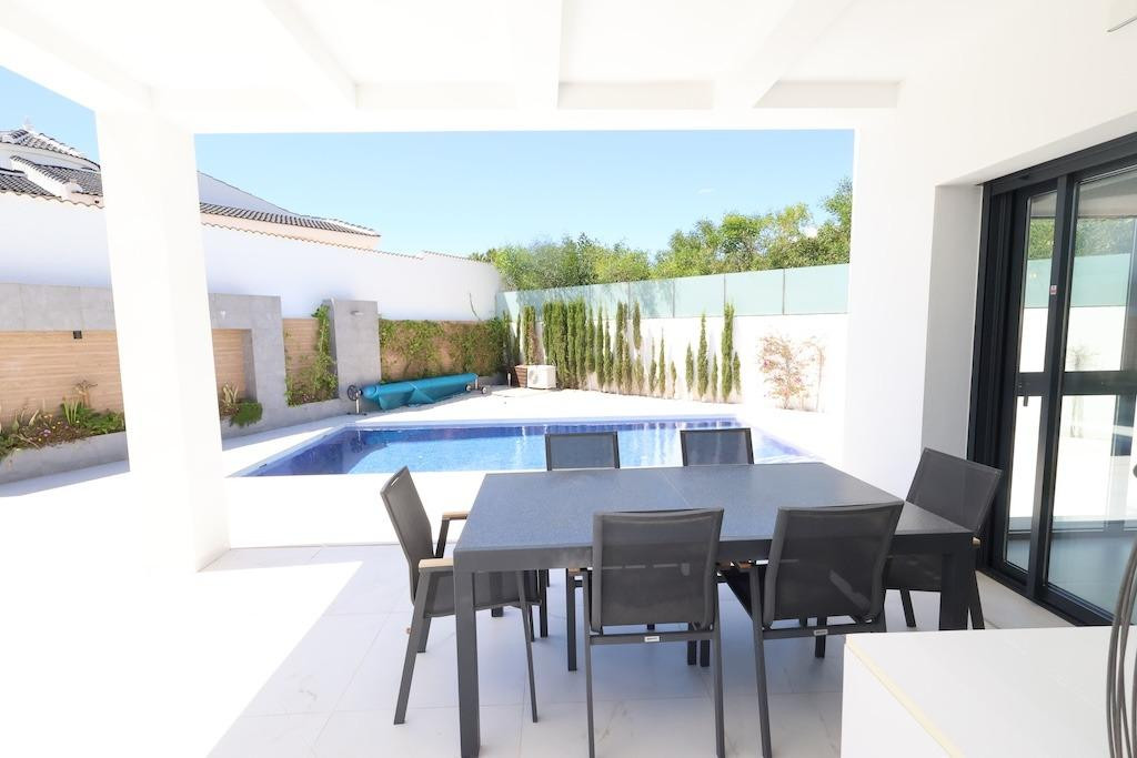 For sale - 3 Bedroom 3 Bathroom House - Detached Villa in Los Montesinos - La Marquesa  - Alicante