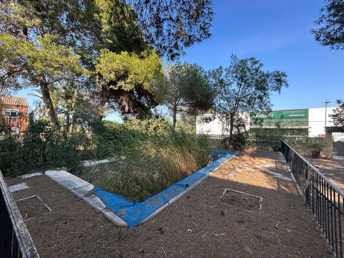 For sale - 6 Bedroom 3 Bathroom House - Detached Villa in Orihuela - Los Balcones  - Alicante