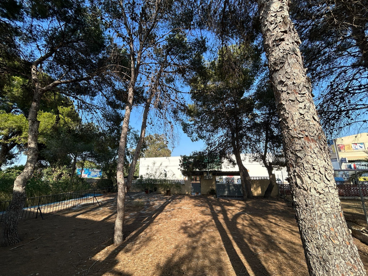 For sale - 6 Bedroom 3 Bathroom House - Detached Villa in Orihuela - Los Balcones  - Alicante