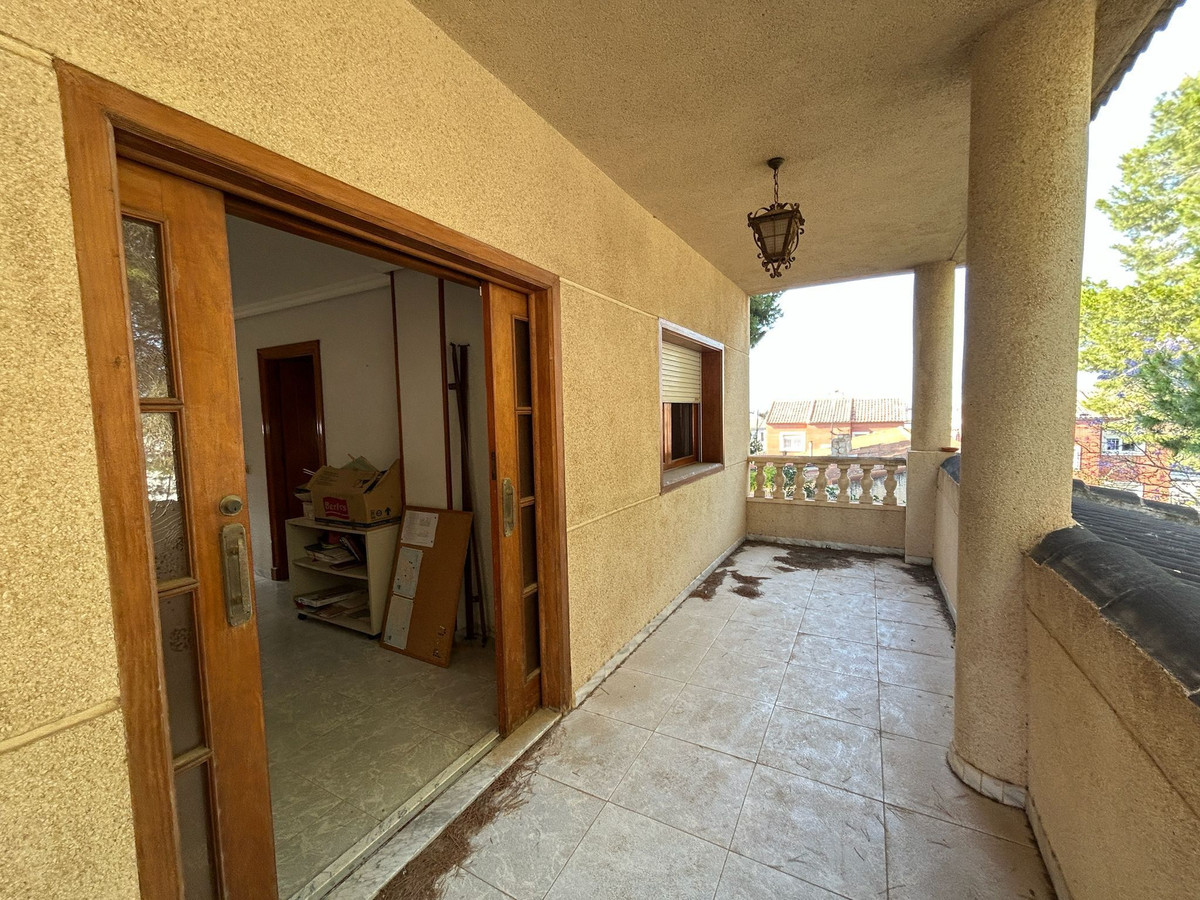 For sale - 6 Bedroom 3 Bathroom House - Detached Villa in Orihuela - Los Balcones  - Alicante