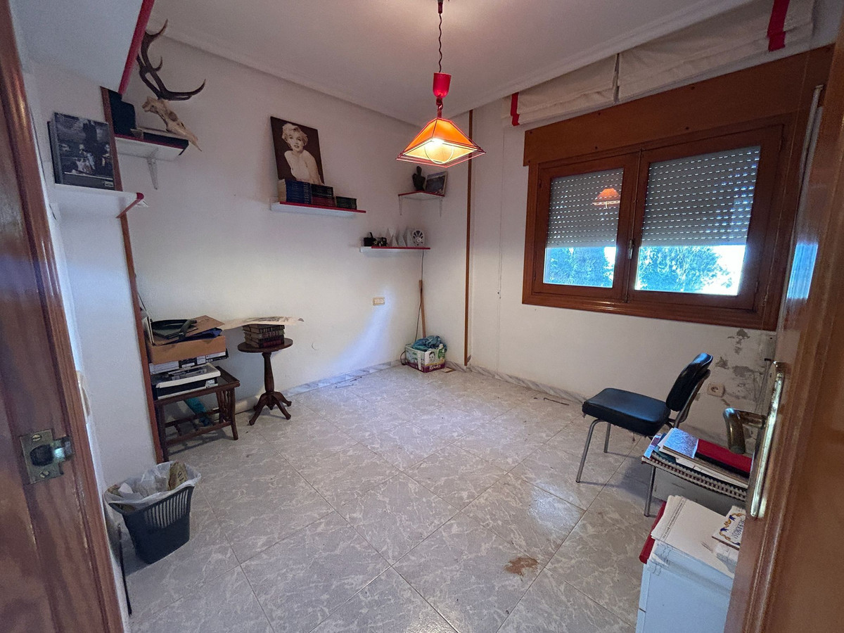 For sale - 6 Bedroom 3 Bathroom House - Detached Villa in Orihuela - Los Balcones  - Alicante