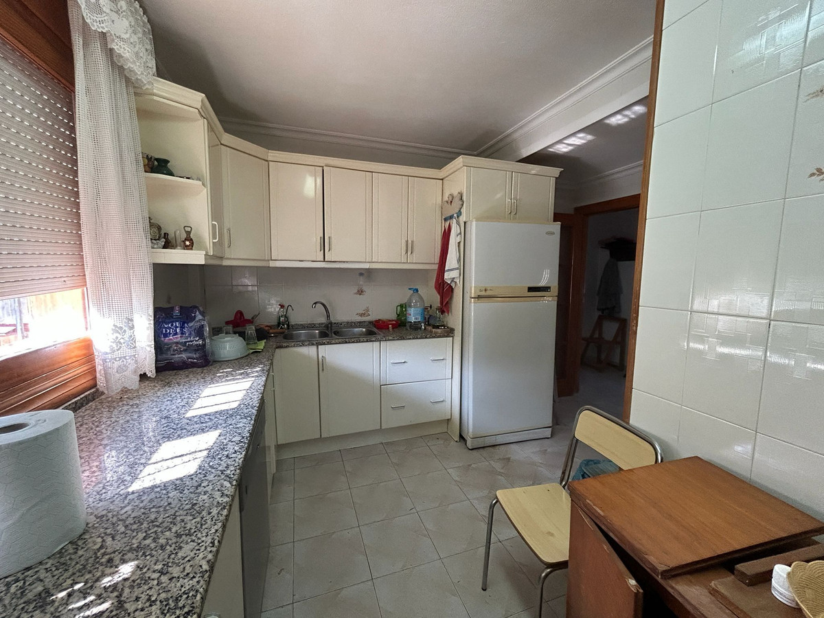 For sale - 6 Bedroom 3 Bathroom House - Detached Villa in Orihuela - Los Balcones  - Alicante