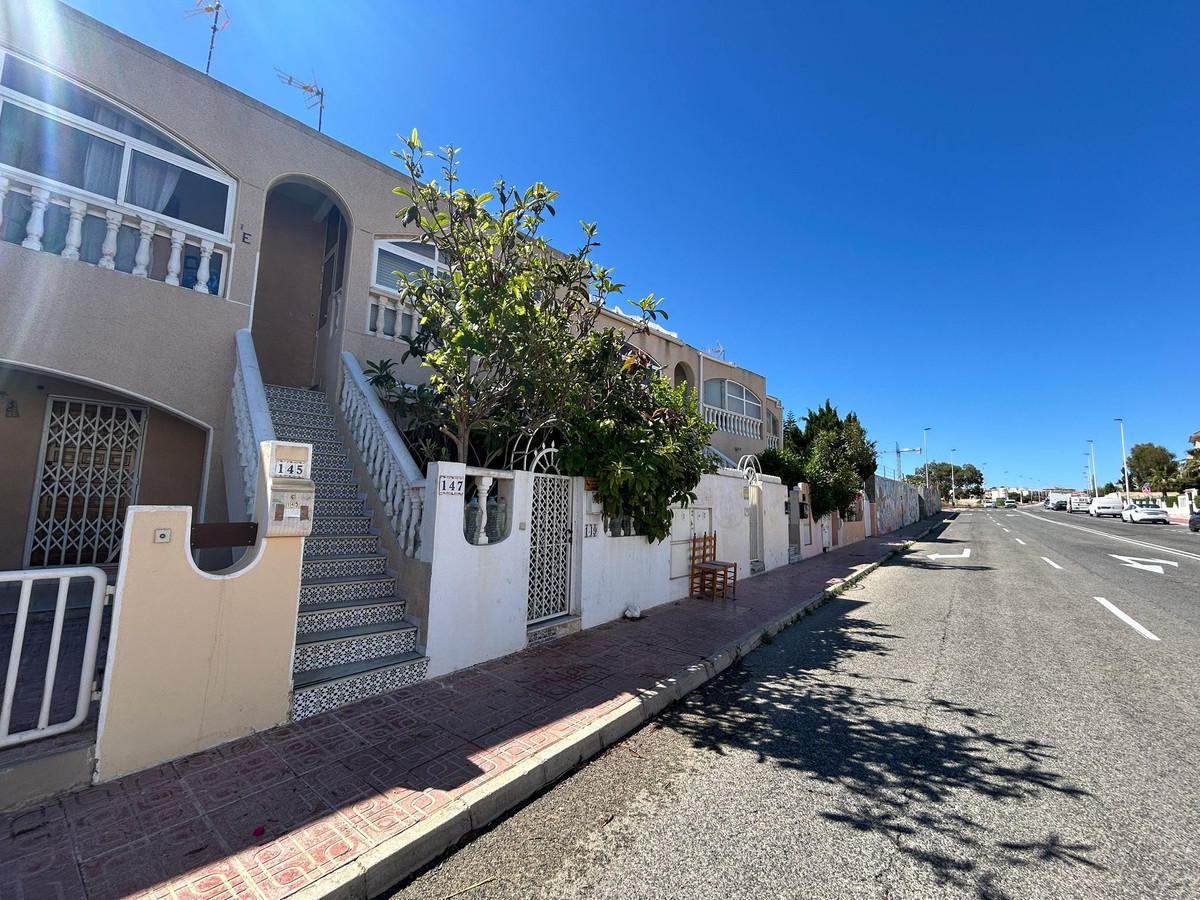 For sale - 1 Bedroom 1 Bathroom House - Townhouse in Torrevieja - Torrevieja Centro  - Alicante