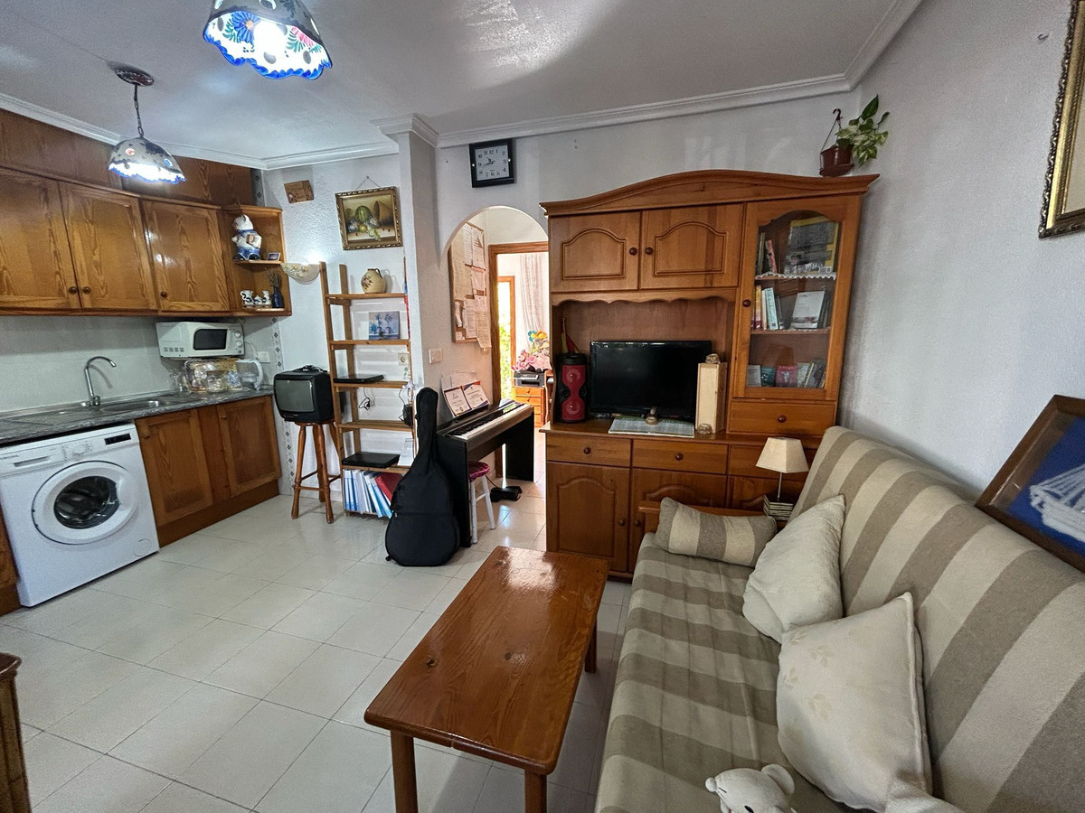 For sale - 1 Bedroom 1 Bathroom House - Townhouse in Torrevieja - Torrevieja Centro  - Alicante