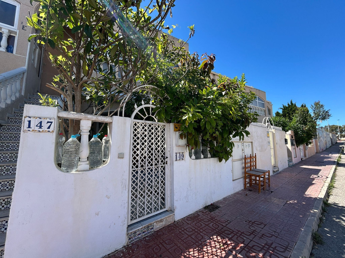 For sale - 1 Bedroom 1 Bathroom House - Townhouse in Torrevieja - Torrevieja Centro  - Alicante
