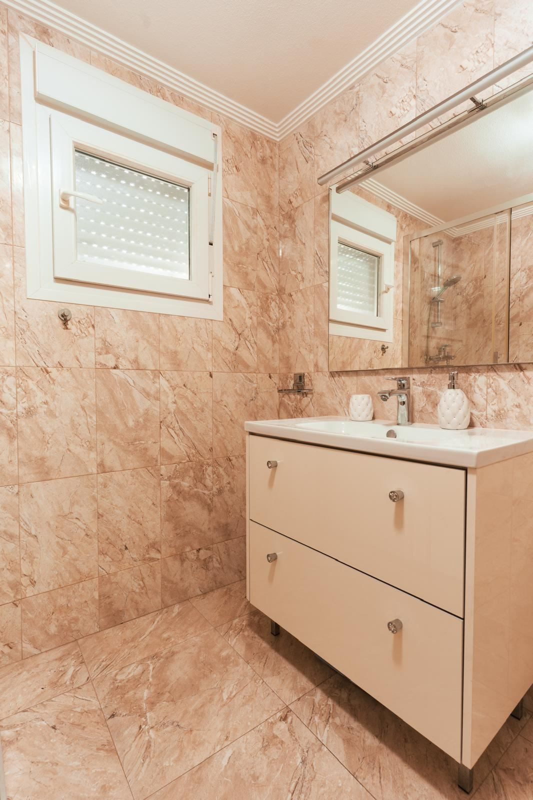 For sale - 7 Bedroom 4 Bathroom House - Detached Villa in Orihuela - Los Altos  - Alicante