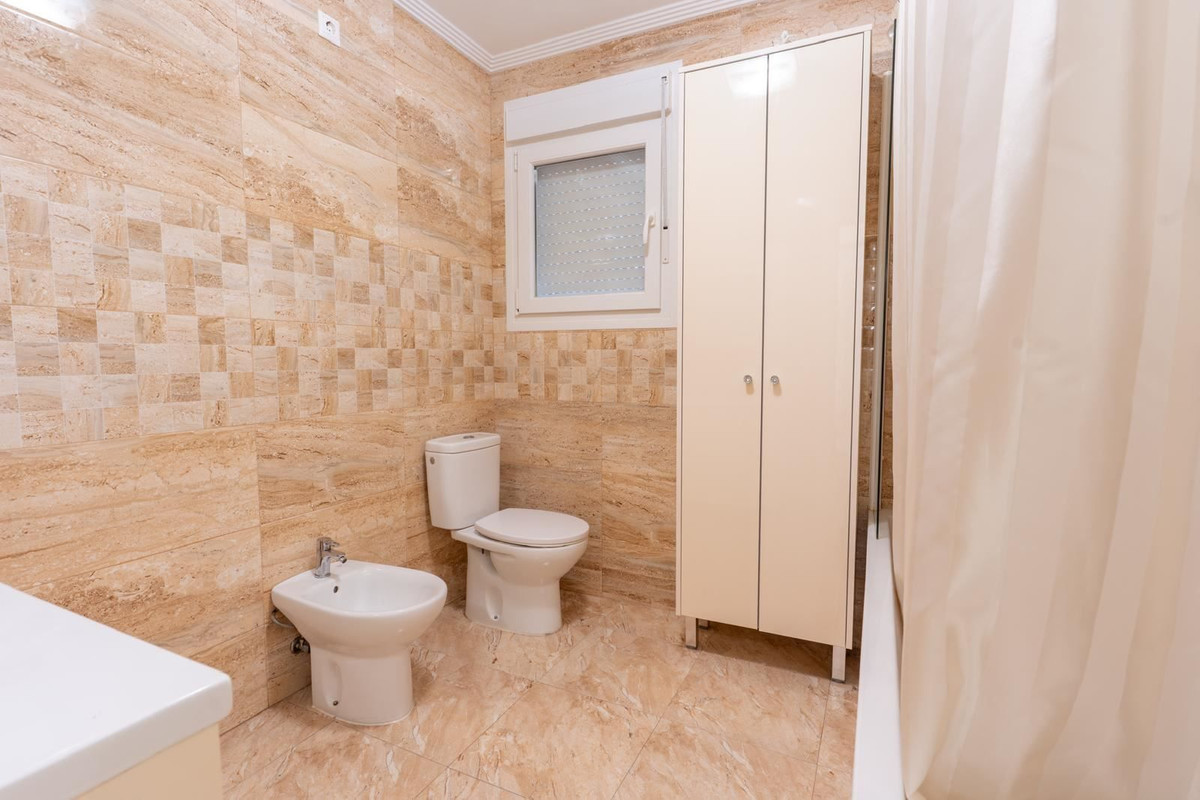 For sale - 7 Bedroom 4 Bathroom House - Detached Villa in Orihuela - Los Altos  - Alicante