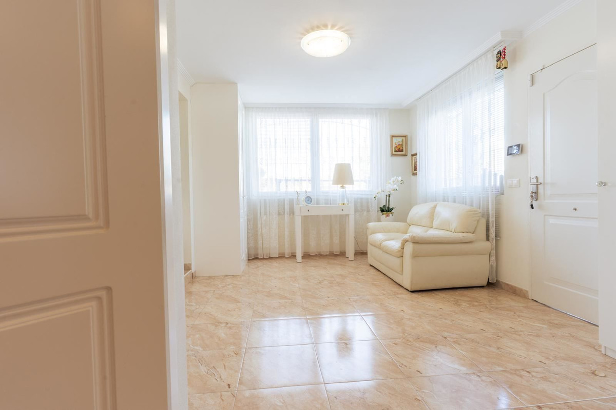 For sale - 7 Bedroom 4 Bathroom House - Detached Villa in Orihuela - Los Altos  - Alicante