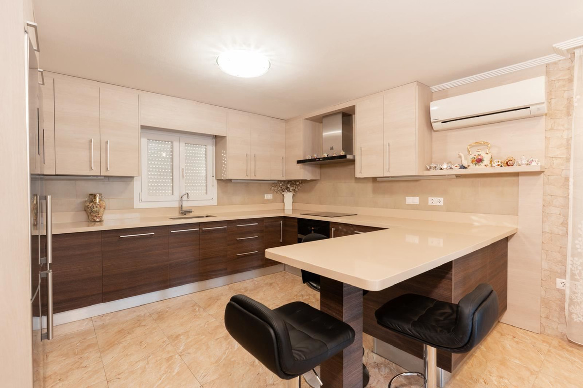For sale - 7 Bedroom 4 Bathroom House - Detached Villa in Orihuela - Los Altos  - Alicante