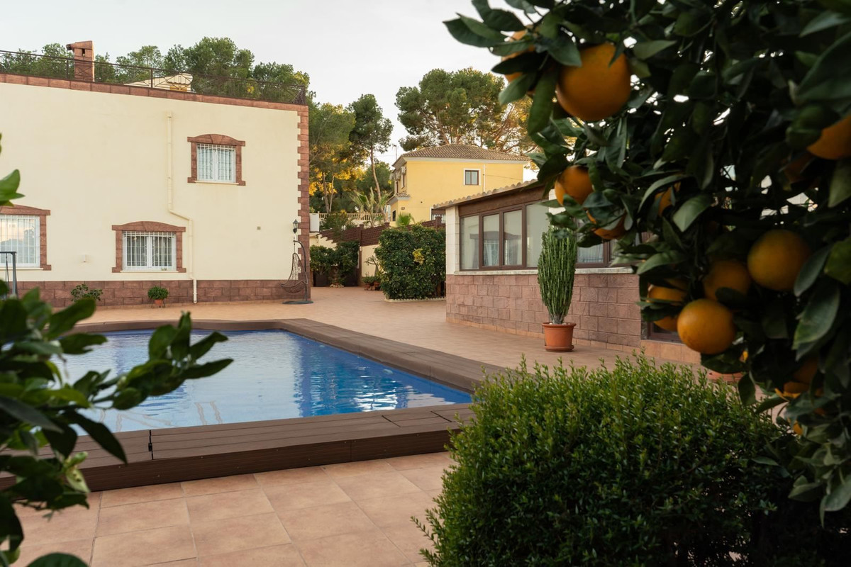 For sale - 7 Bedroom 4 Bathroom House - Detached Villa in Orihuela - Los Altos  - Alicante