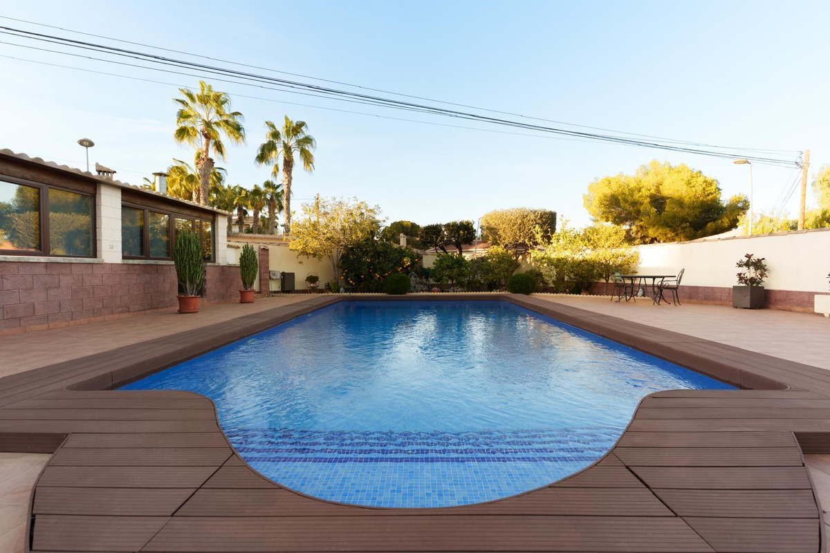 For sale - 7 Bedroom 4 Bathroom House - Detached Villa in Orihuela - Los Altos  - Alicante
