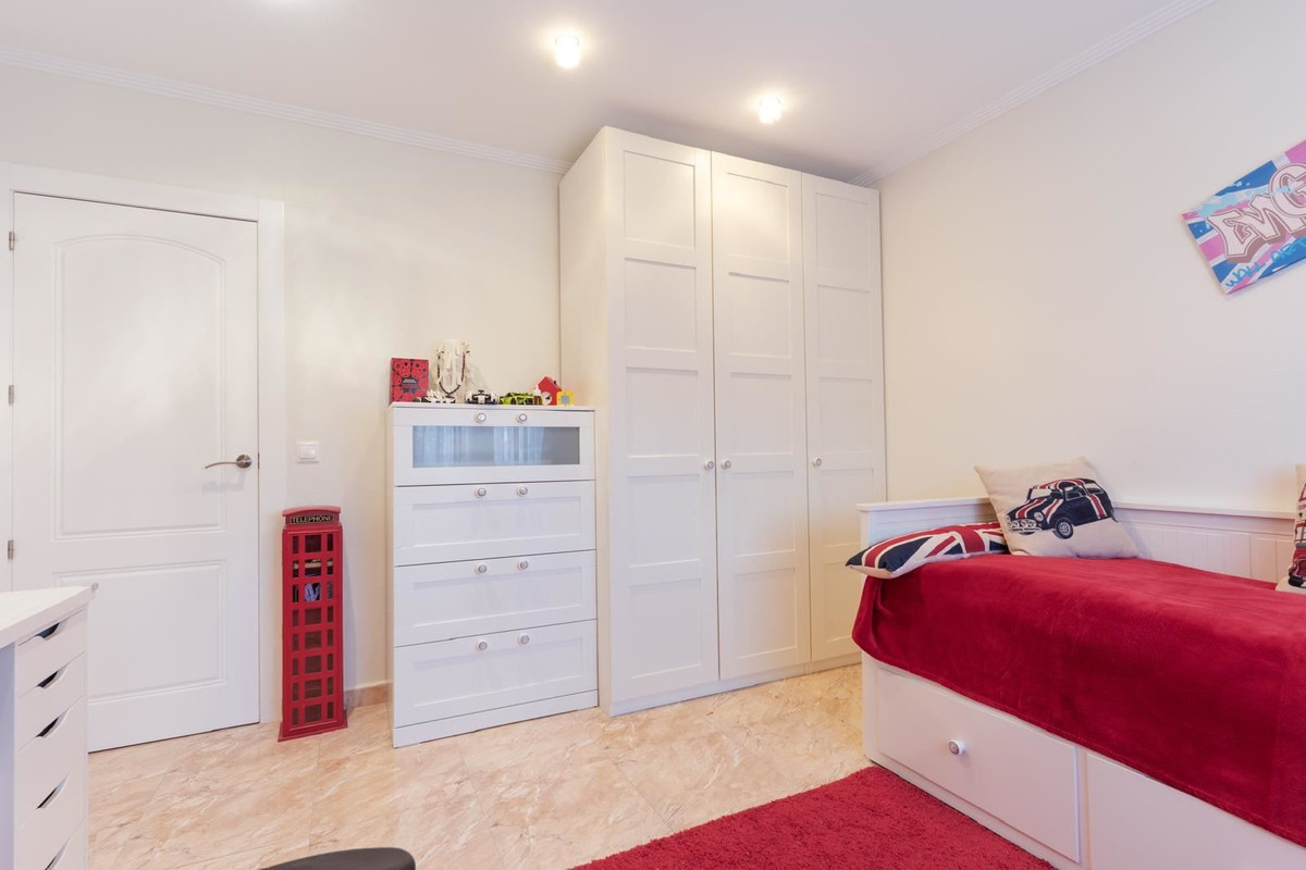 For sale - 7 Bedroom 4 Bathroom House - Detached Villa in Orihuela - Los Altos  - Alicante