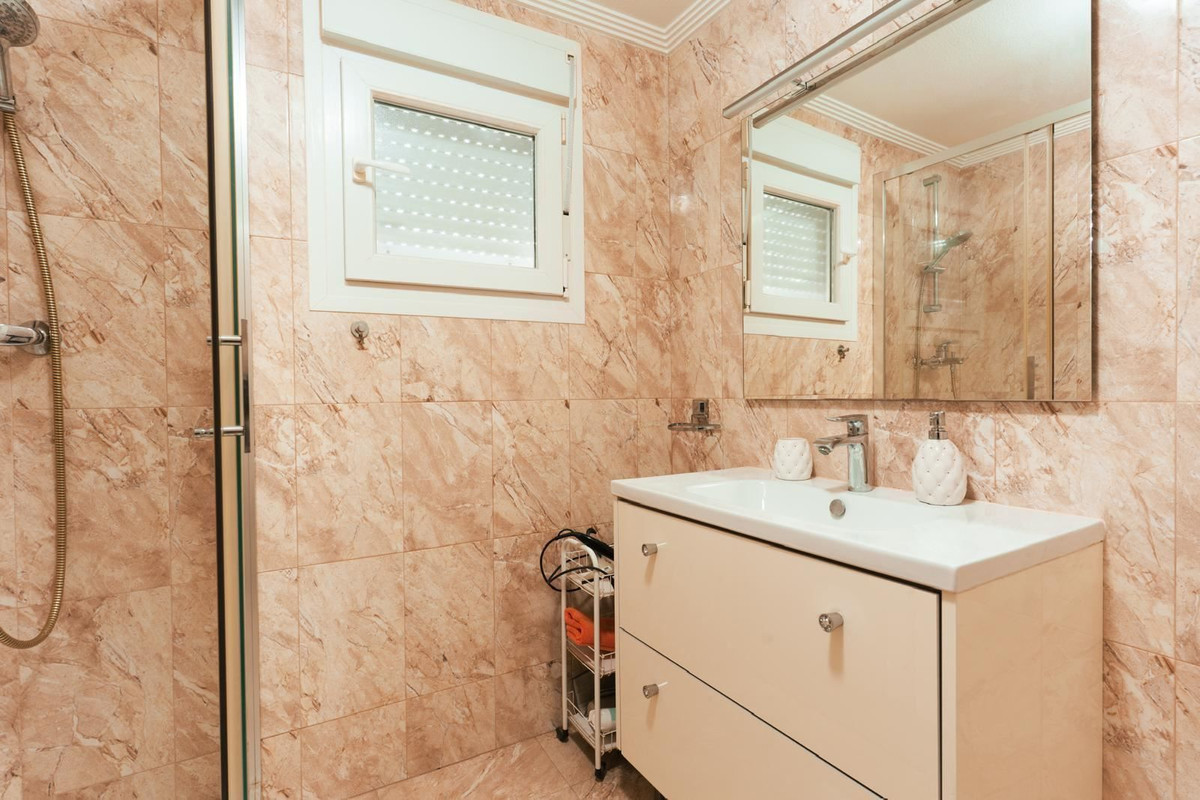 For sale - 7 Bedroom 4 Bathroom House - Detached Villa in Orihuela - Los Altos  - Alicante