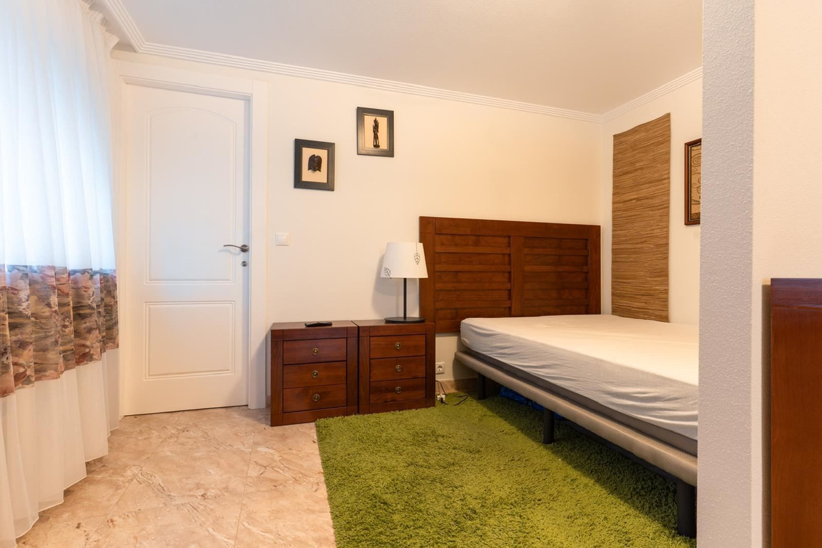 For sale - 7 Bedroom 4 Bathroom House - Detached Villa in Orihuela - Los Altos  - Alicante