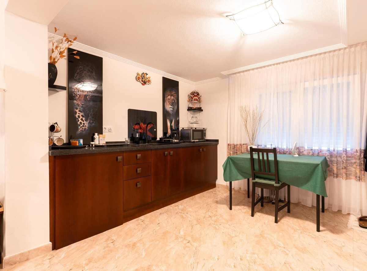 For sale - 7 Bedroom 4 Bathroom House - Detached Villa in Orihuela - Los Altos  - Alicante
