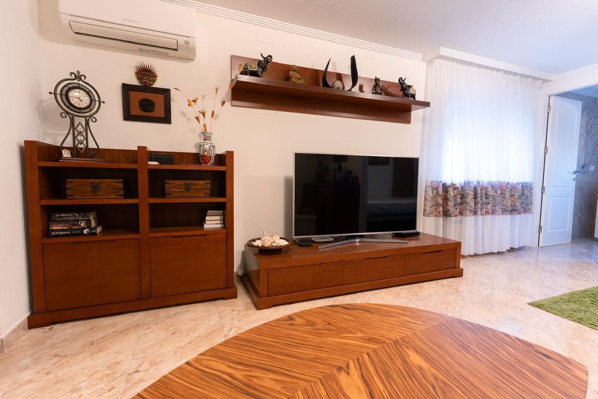 For sale - 7 Bedroom 4 Bathroom House - Detached Villa in Orihuela - Los Altos  - Alicante