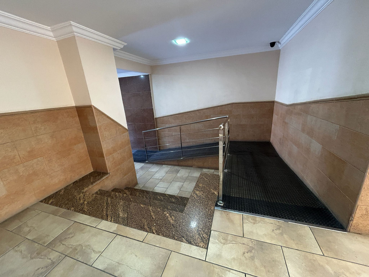 For sale - 3 Bedroom 2 Bathroom Apartment - Middle Floor Apartment in Torrevieja - Torrevieja Centro  - Alicante