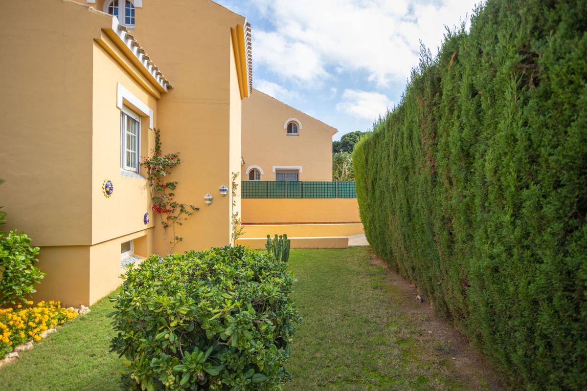 For sale - 3 Bedroom 2 Bathroom House - Detached Villa in Cartagena - Playa Honda  - Murcia
