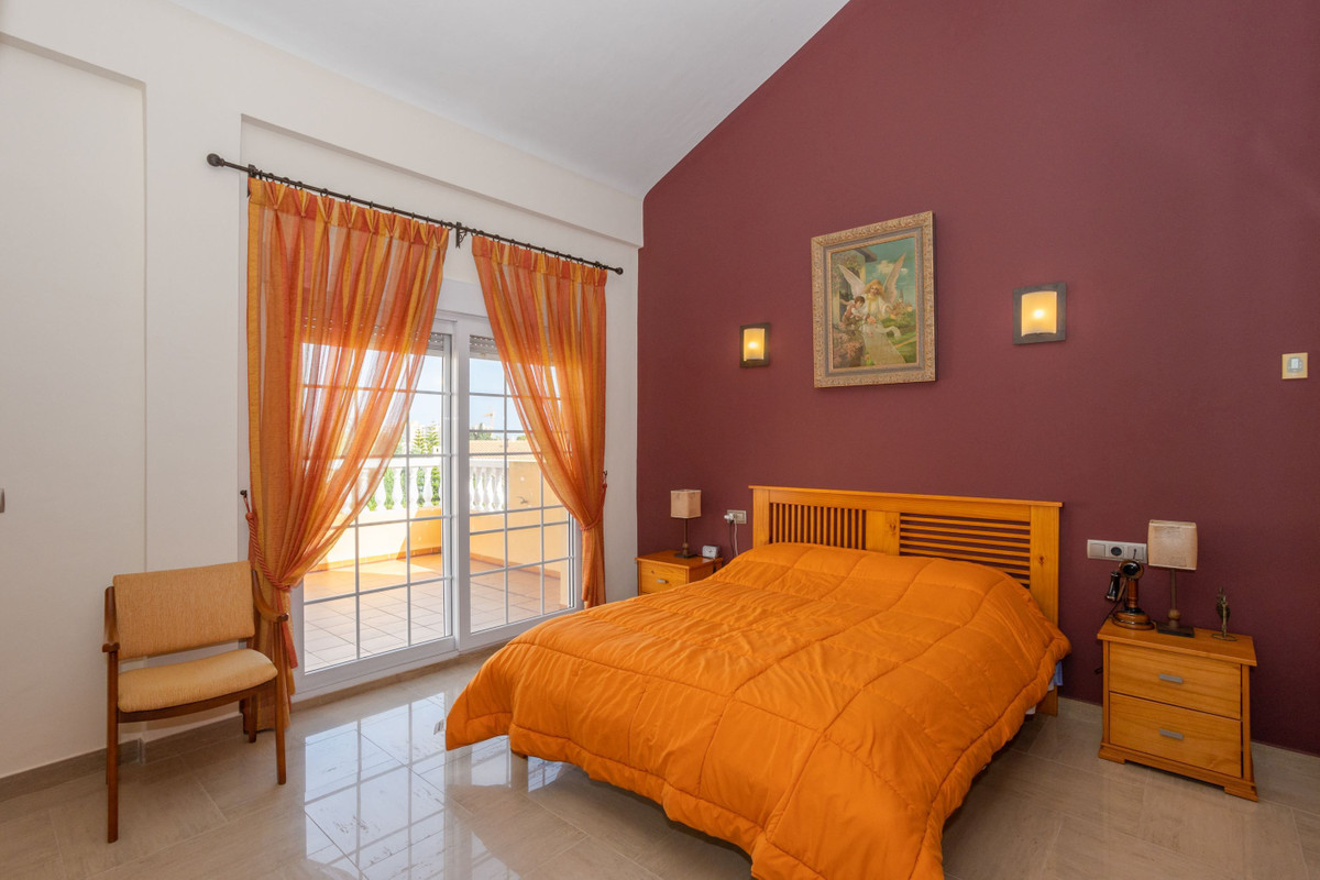 For sale - 3 Bedroom 2 Bathroom House - Detached Villa in Cartagena - Playa Honda  - Murcia