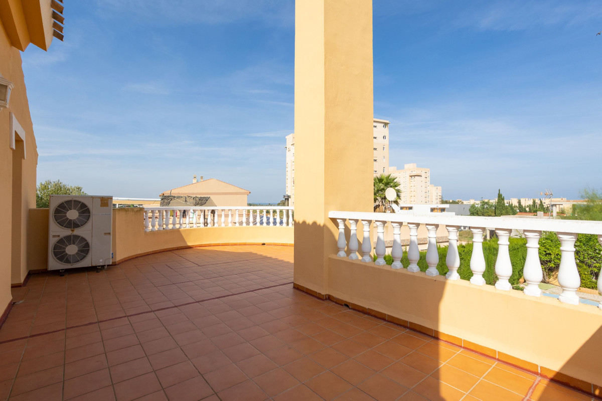 For sale - 3 Bedroom 2 Bathroom House - Detached Villa in Cartagena - Playa Honda  - Murcia