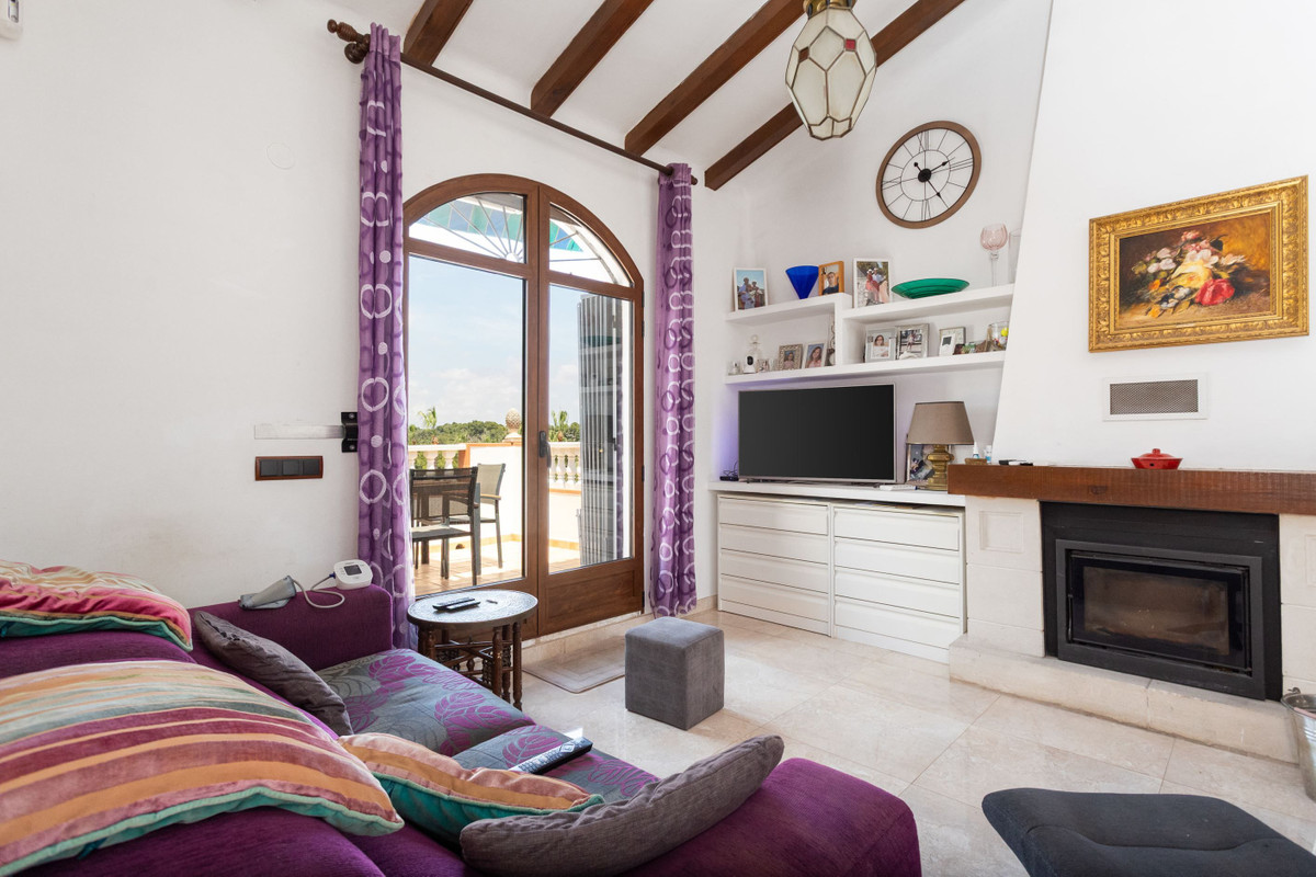For sale - 4 Bedroom 2 Bathroom House - Detached Villa in Orihuela - Villamartin  - Alicante