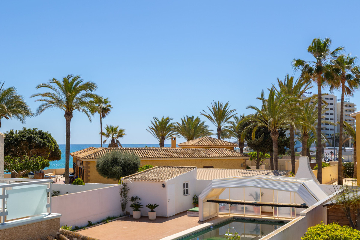 For sale - 3 Bedroom 3 Bathroom House - Detached Villa in Orihuela - Playa Flamenca  - Alicante