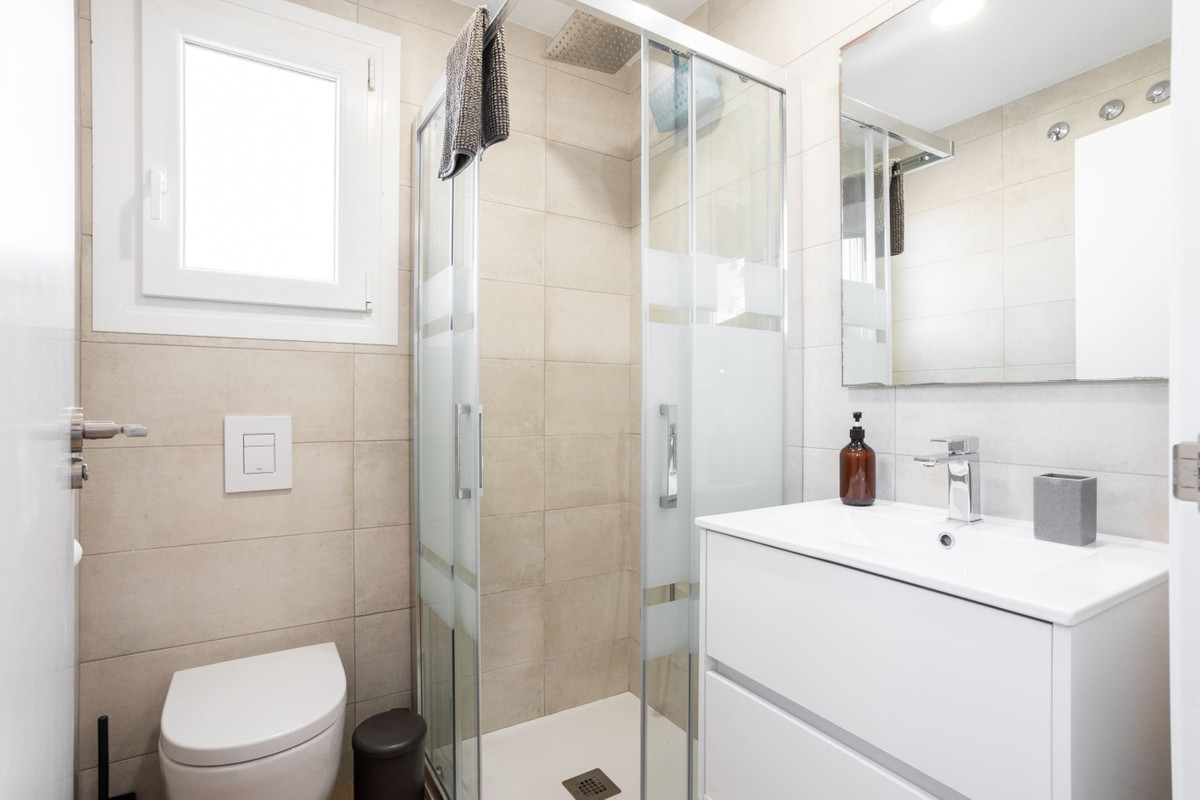 For sale - 3 Bedroom 3 Bathroom House - Detached Villa in Orihuela - Playa Flamenca  - Alicante