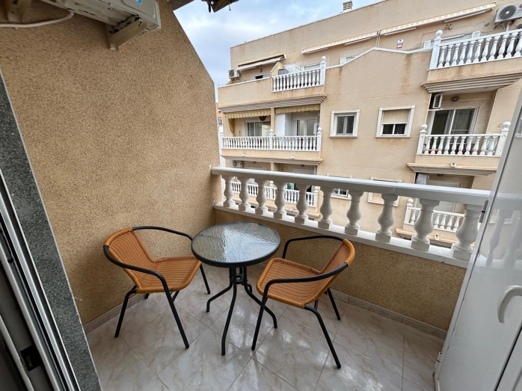 2 Bedroom 2 Bathroom Apartment - Middle Floor Apartment in Torrevieja