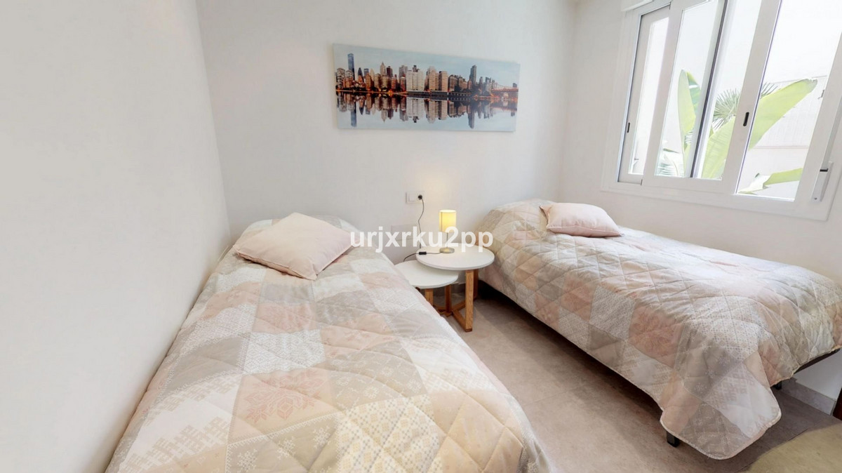 For sale - 3 Bedroom 2 Bathroom Apartment - Ground Floor Apartment in Torrevieja - Aguas Nuevas  - Alicante