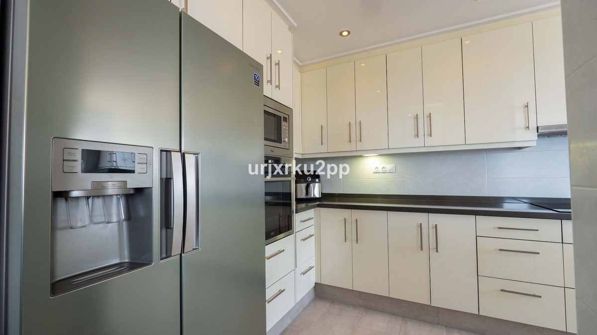 For sale - 3 Bedroom 2 Bathroom Apartment - Middle Floor Apartment in Orihuela - Villamartin  - Alicante