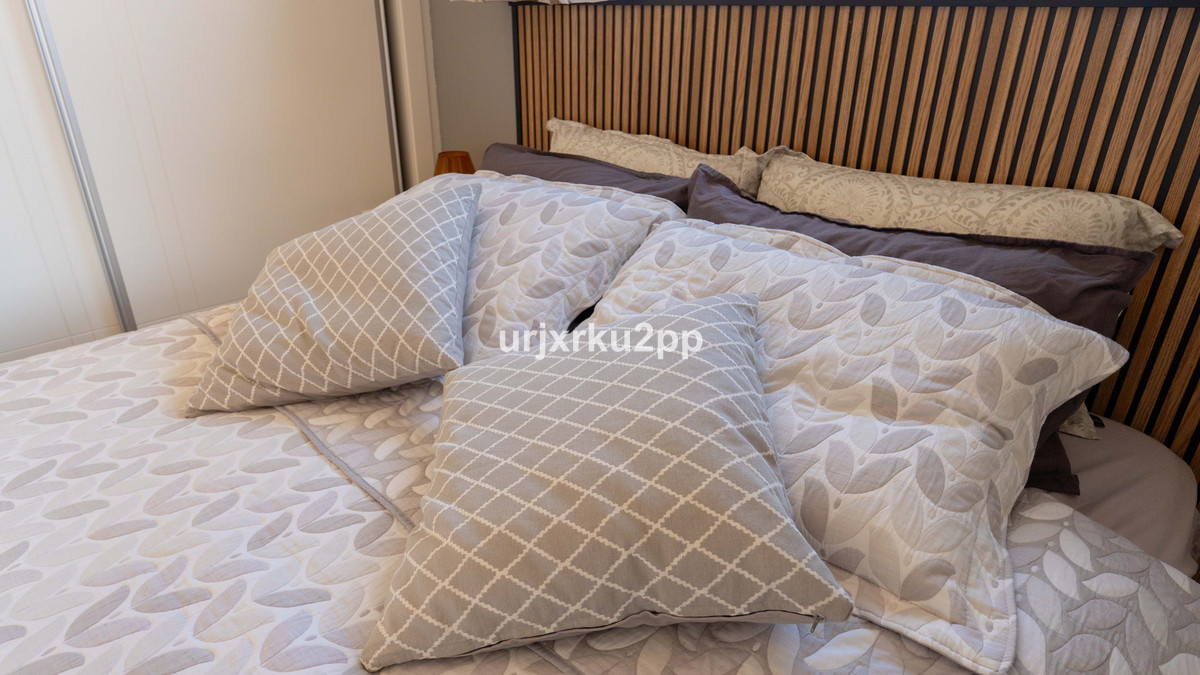 For sale - 3 Bedroom 2 Bathroom Apartment - Middle Floor Apartment in Orihuela - Villamartin  - Alicante