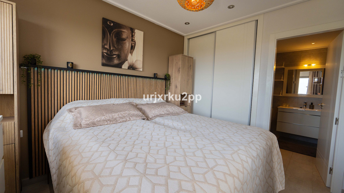 For sale - 3 Bedroom 2 Bathroom Apartment - Middle Floor Apartment in Orihuela - Villamartin  - Alicante