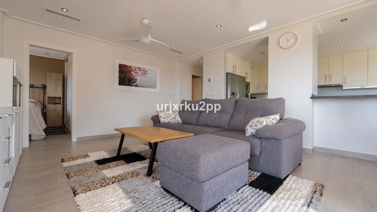 For sale - 3 Bedroom 2 Bathroom Apartment - Middle Floor Apartment in Orihuela - Villamartin  - Alicante