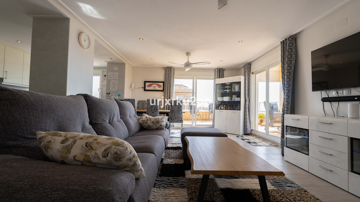 For sale - 3 Bedroom 2 Bathroom Apartment - Middle Floor Apartment in Orihuela - Villamartin  - Alicante