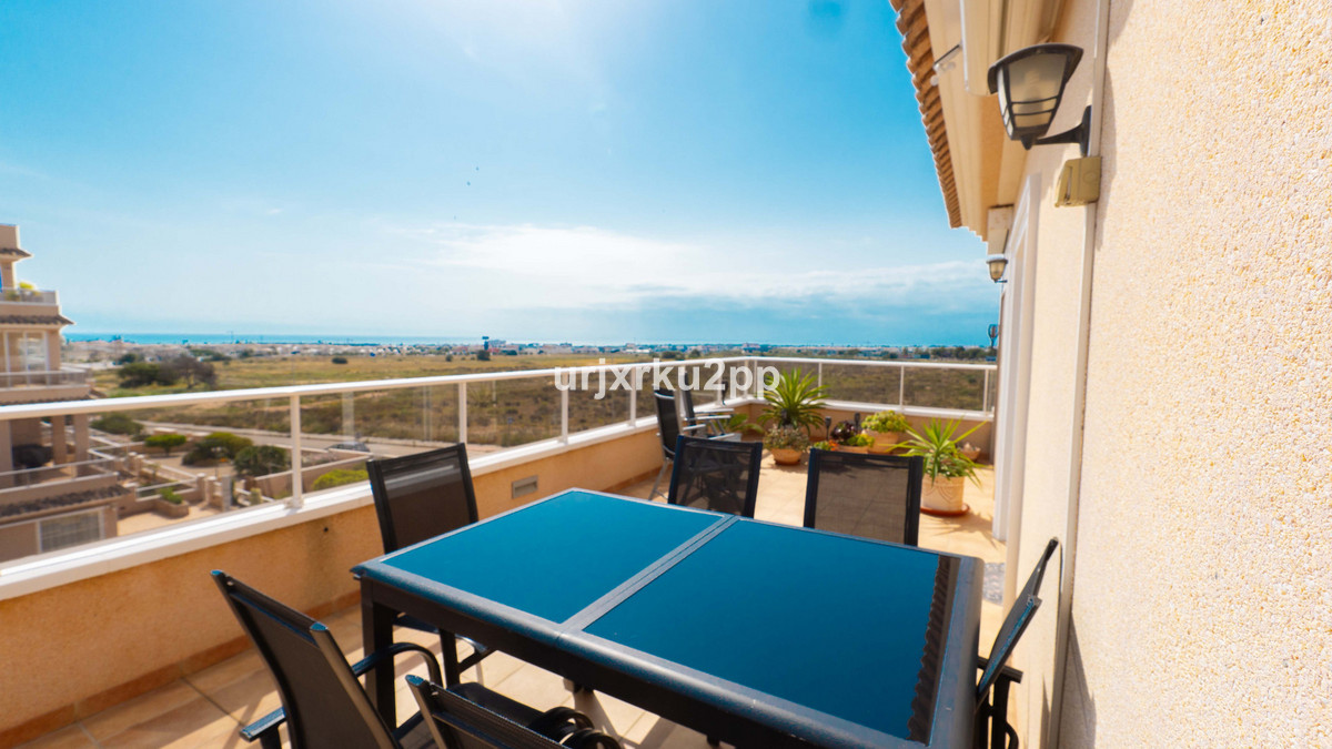 For sale - 3 Bedroom 2 Bathroom Apartment - Middle Floor Apartment in Orihuela - Villamartin  - Alicante